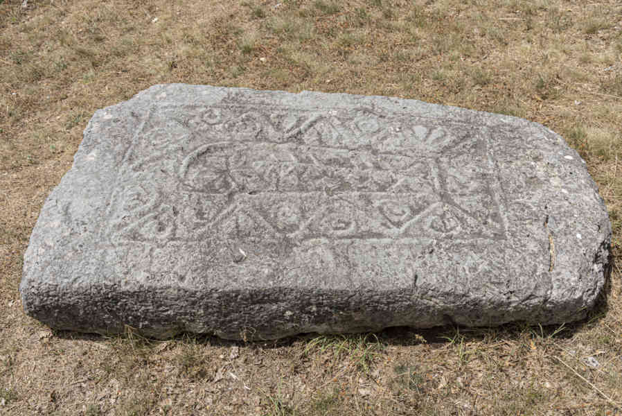 Croacia - Cista Velika - cementerio medieval - tumbas Stecci 13.jpg